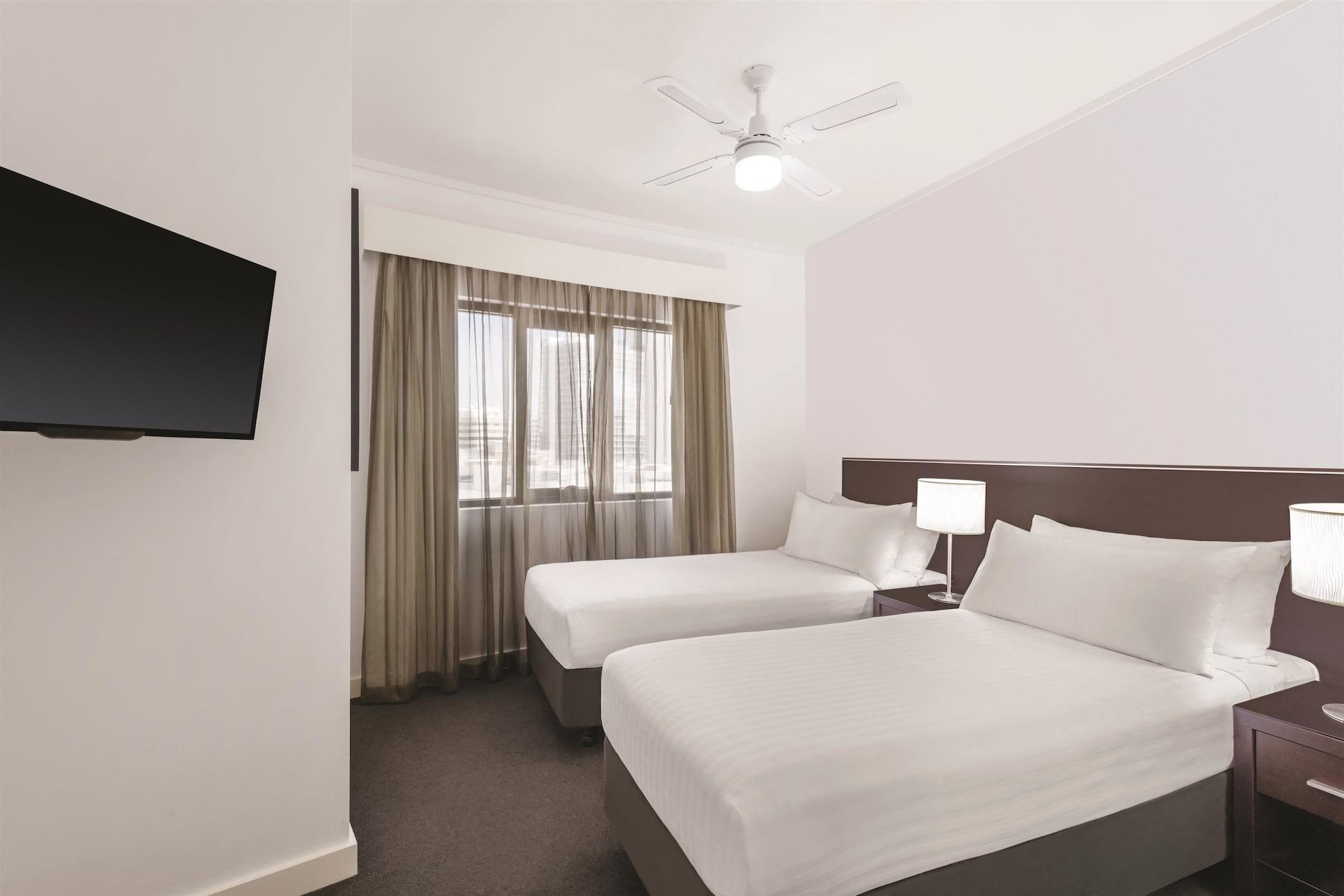 Adina Apartment Hotel Perth Barrack Plaza Экстерьер фото