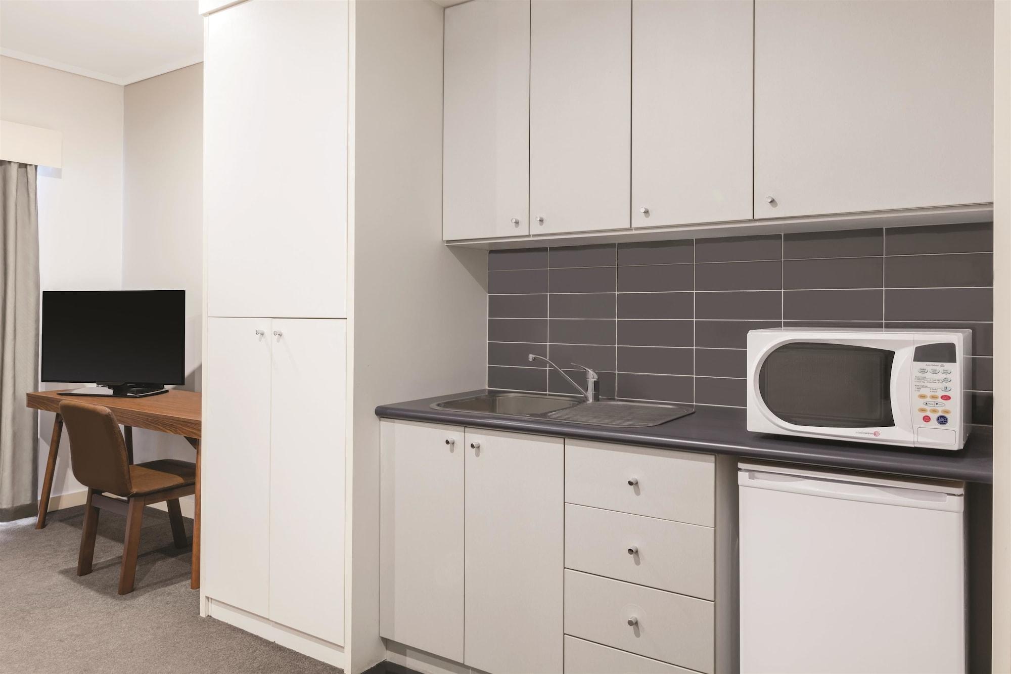 Adina Apartment Hotel Perth Barrack Plaza Экстерьер фото