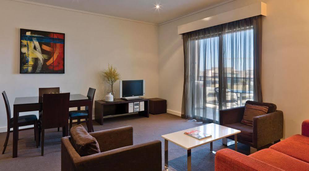 Adina Apartment Hotel Perth Barrack Plaza Экстерьер фото